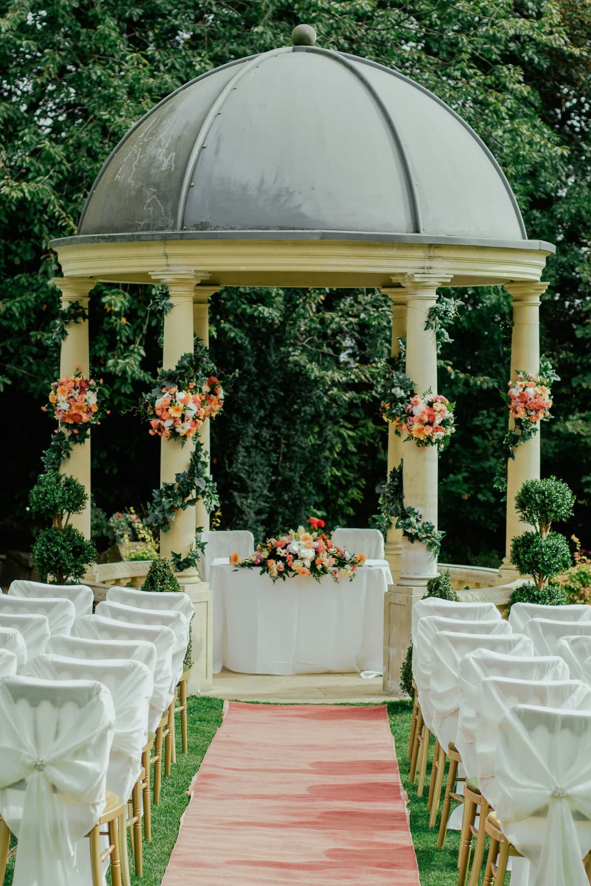 Ceremony gazebo at Amberleigh Estate